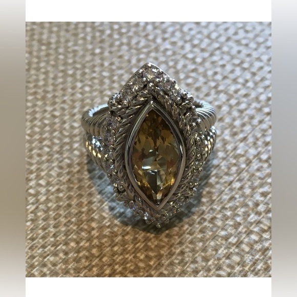 Pre-loved Judity Ripka Olive Quartz Marquise Shaped Ring - Size 7! - Picture 1 of 3